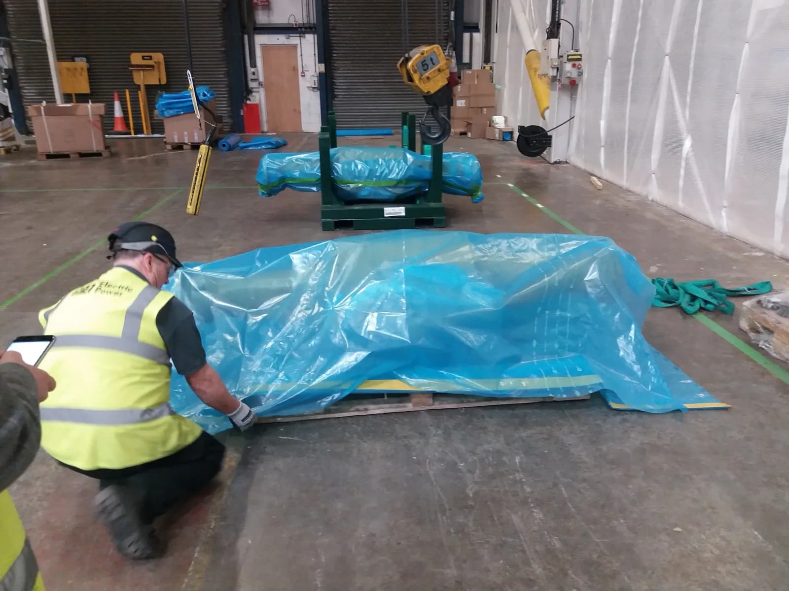 On-site equipment wrapping in VpCI®-126 film
